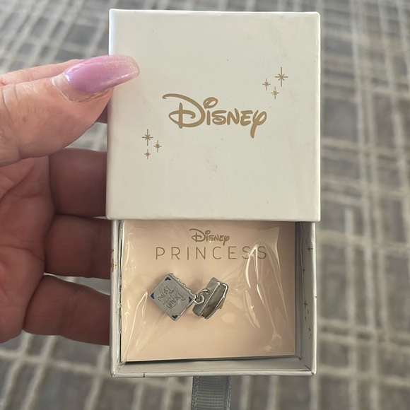 Keep Collective/Disney Beauty & The Beast charm - Picture 2 of 3